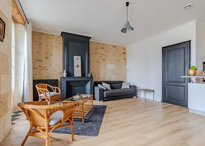 Break In Διαμέρισμα Blaye